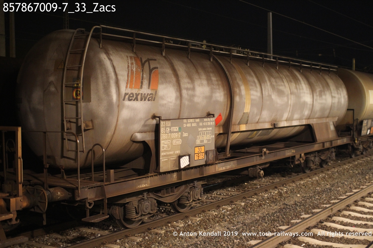 857867009-7_33_Zacs.JPG